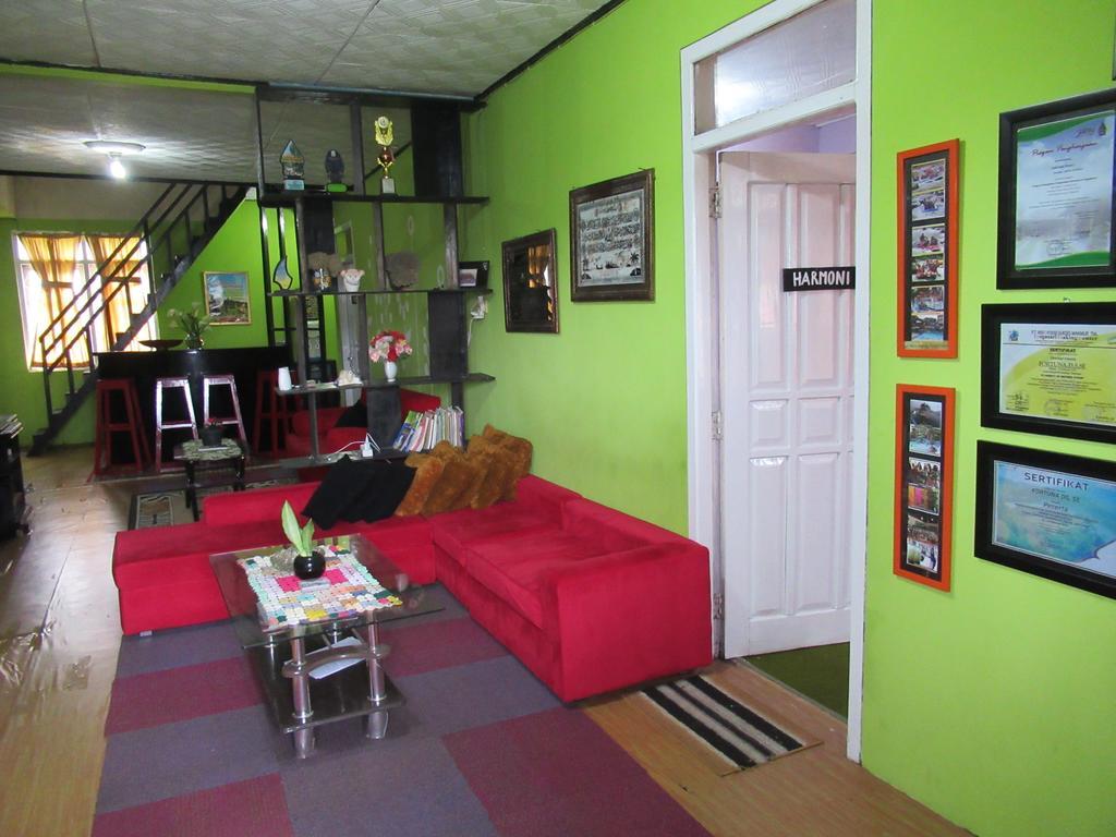 Green Savannah Homestay Syariah Diyeng Exterior foto